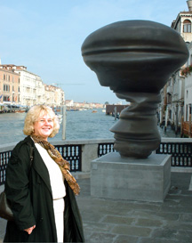 Eva Thury